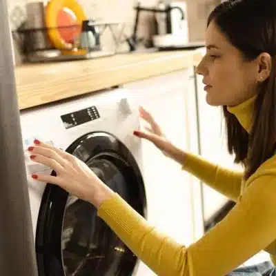 Коди помилок пральних машин Indesit: що означають і як усунути