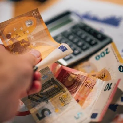 Українців попередили про втрату кешбеку: у кого можуть зникнути до 3000 гривень
